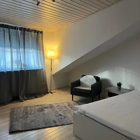 Charmante Mit Balkon Im Herzen Hoffenheims *